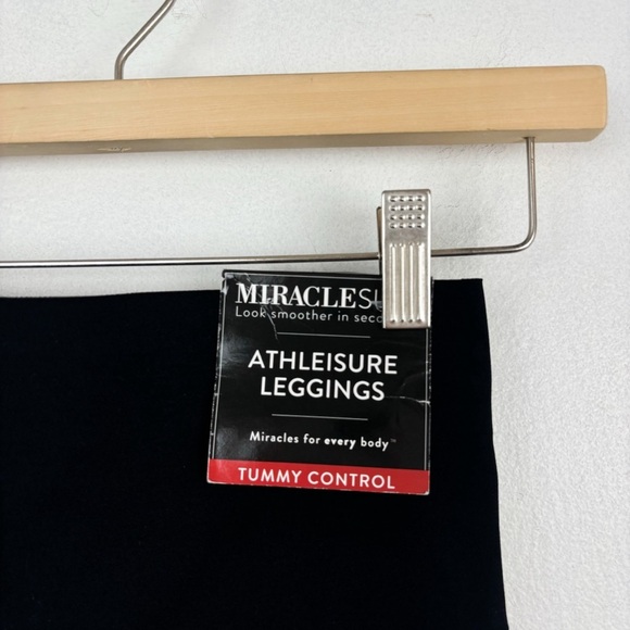 NWT Miraclesuit Black Tummy Control Athleisure Leggings Sz S - Picture 6 of 10